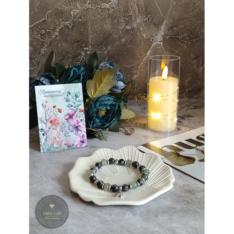 Элегантный браслет "Звезда удачи" из натуральных камней авантюрина и чёрного ларвикита